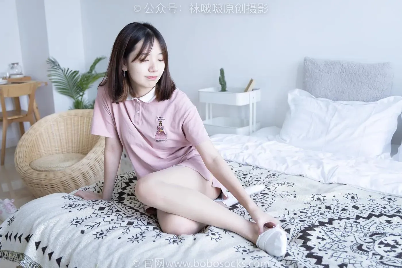 [BoBoSocks袜啵啵]NO.163 小甜豆-空军一号板鞋、白棉袜、肉丝 [135P]插图6